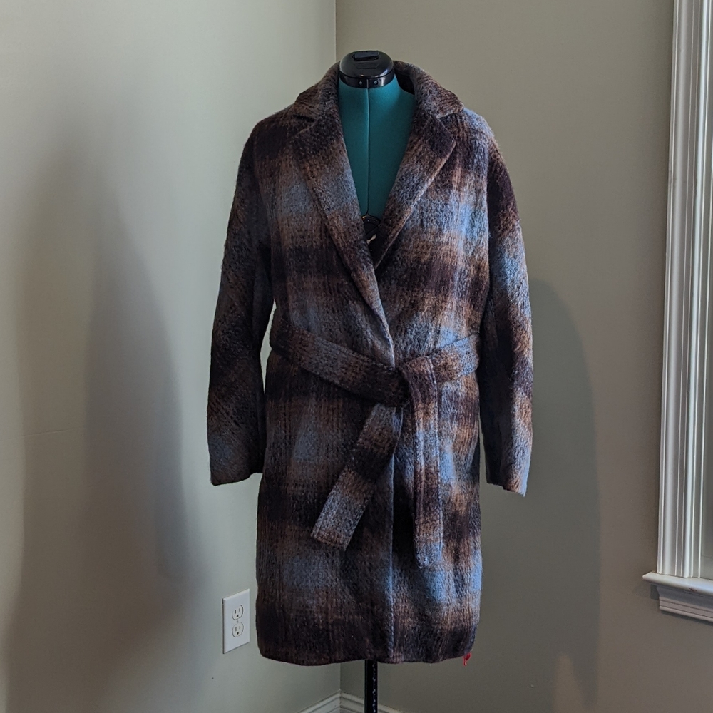 Elie Tahari NWT Wool Blend Winter Coat